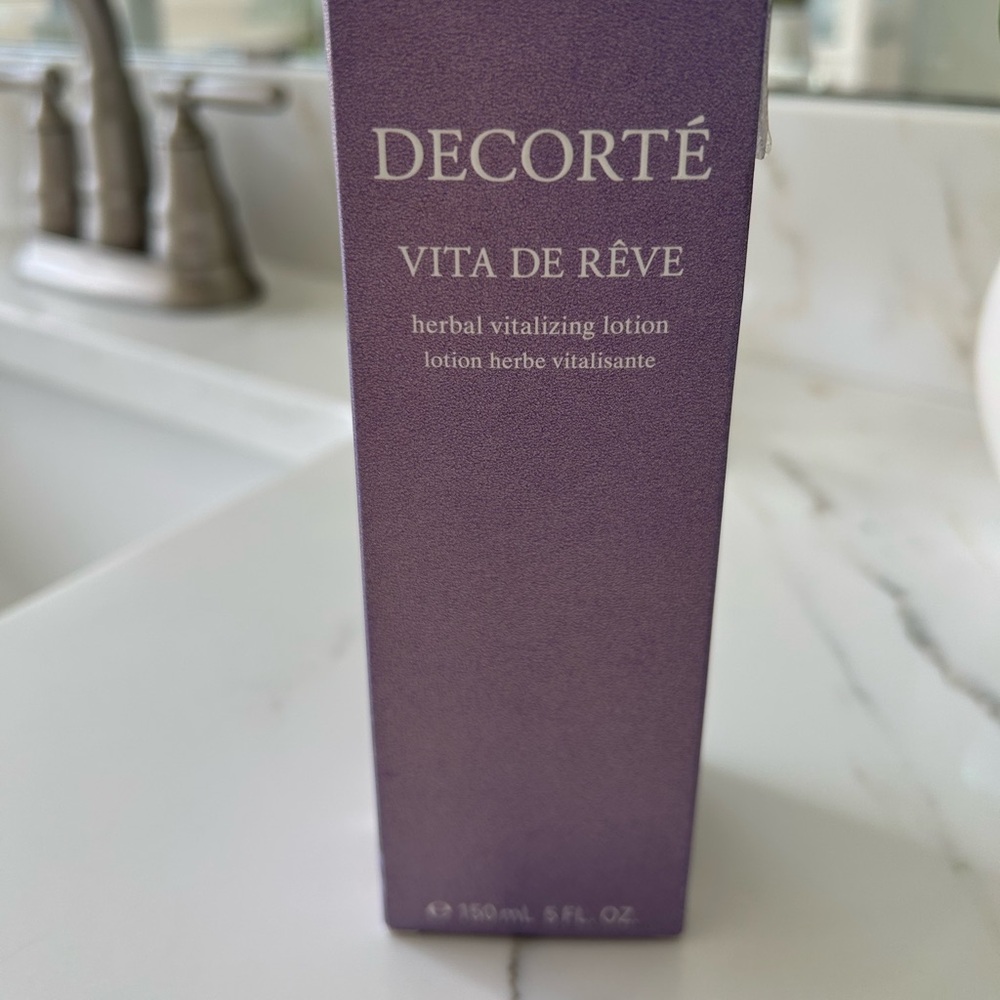 Decorté Vita de Rêve Herbal Vitalizing Lotion - Purple